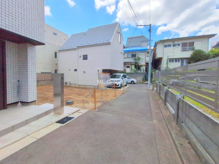 nynʐ^ -