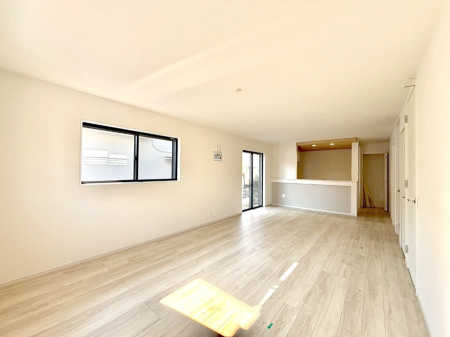 ���r���O �Z�ޕ��̌��������o�����A�C���e���A���l����̂��y���݂ȃ��r���O�ł��I 