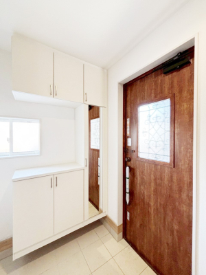 ���� ���ʔ��͂��Ƒ��̎ʐ^��G�߂̃C���e���A�ŏ���I�Ƃ��ĉ��o�ł��܂�