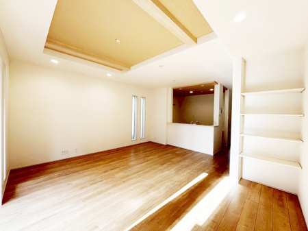 ���r���O ���Ƒ��̓��₩�Șb�����ŕ�܂�閾�邢���r���O