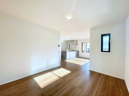 ���r���O �Z�ޕ��̌��������o�����A�C���e���A���l����̂��y���݂ȃ��r���O�ł��I 