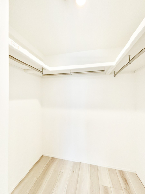 ���̑� �ߗނ��n���K�[�Ɋ|�����܂܎��[�ł���WIC�B�ߗނ̐������ڂ����₷���ĕ֗��ł��I