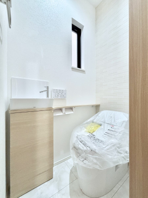 gC gC1K2KꂼɔzuĂĂƂĂ֗łB 