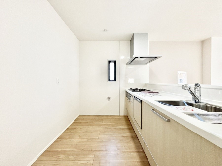 Lb` u₩ȕʂ蔲Lb`B̂Ŗ邭Cɂ𗧂܂B