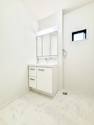 ʑEʏ q񂪂A􂢂łĂꂻȐʏI