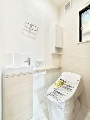 gC gC1K2KꂼɔzuĂĂƂĂ֗łB 