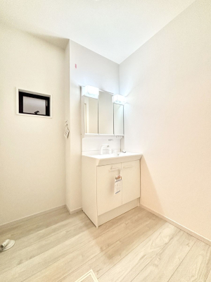 ���ʑ�E���ʏ� ���邢���ʏ��͖����̐g�x�x���y�����ł����Ⴂ�����ł��B