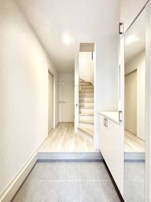 ���� �Ƒ��̋A��₨�q�l�������������}���錺��  