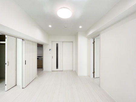 rO Ƒ̓₩Șbŕ܂閾邢rO