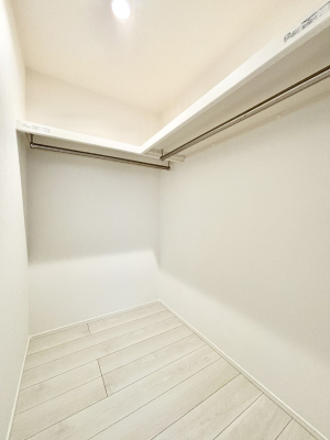 ���̑� �E�H�[�N�C���N���[�[�b�g�t���Ő�����Ԃ��L�����p�ł��܂��B 