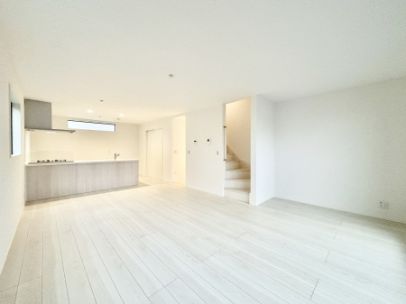 ���r���O �Z�ޕ��̌��������o�����A�C���e���A���l����̂��y���݂ȃ��r���O�ł��I  