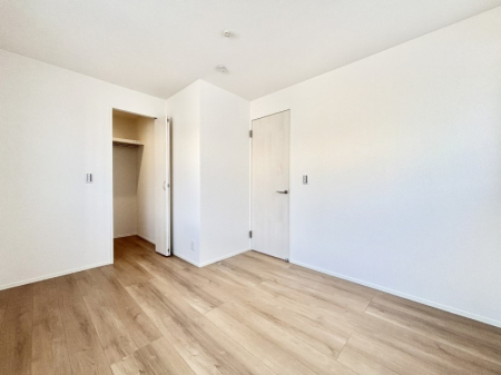 �q������ �E�H�[�N�C���N���[�[�b�g�����邨�����B�G�߂��Ƃ̓���ւ����s�v�ŕ֗��ł��B 