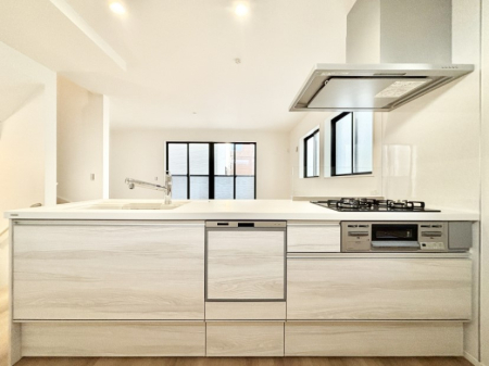 �L�b�`�� �������������I�ɁA�y�����I�V�X�e���L�b�`��  