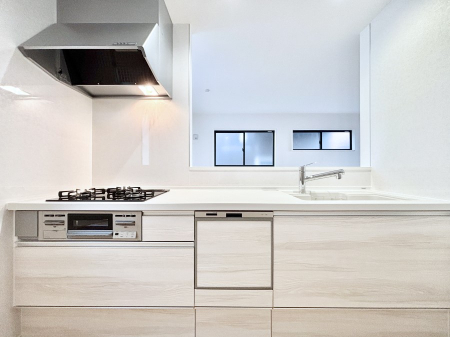 �L�b�`�� ���r���O�����n����l�C�̃J�E���^�[�L�b�`���B �Ƒ��������Ȃ���Ǝ������邱�Ƃ��ł��܂��B