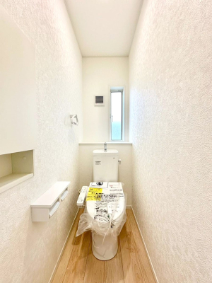 gC gC1K2KꂼɔzuĂĂƂĂ֗łB 