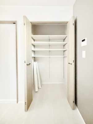 ���[ �����Ղ�̎��[�X�y�[�X�ŉ��K�ɕ�点���� 