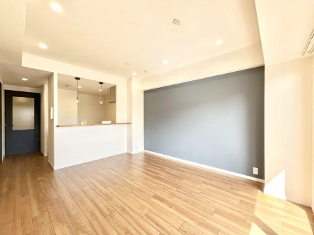 rO Ƒ̓₩Șbŕ܂閾邢rO  