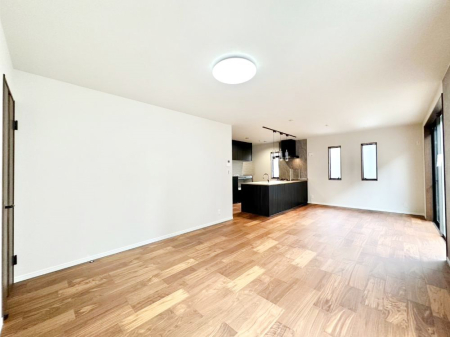 rO Ƒ̓₩Șbŕ܂閾邢rO