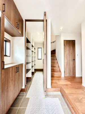  U炩肪ȌւXbĽ֎[t