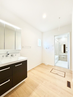 ̑ 邢ʏ͖̐gxxyłႢłB    