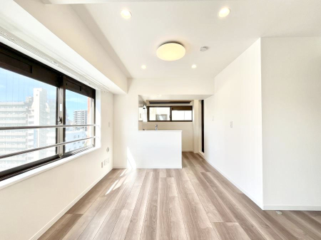 rO Ƒ̓₩Șbŕ܂閾邢rO  