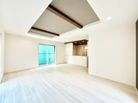 ���r���O ���Ƒ��̓��₩�Șb�����ŕ�܂�閾�邢���r���O