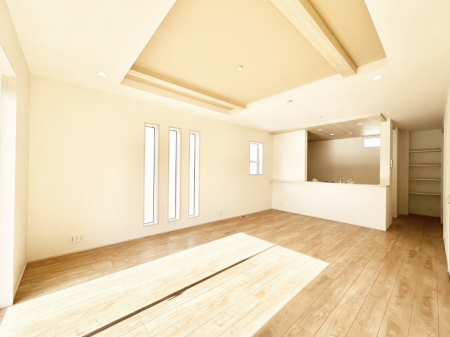 ���r���O ���Ƒ��̓��₩�Șb�����ŕ�܂�閾�邢���r���O