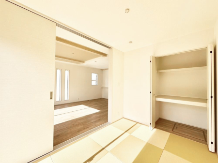 ���̑����� ���r���O�אڂ̘a���͖����̕�炵�ɖ����ƈ��炬�������炵�Ă���܂�