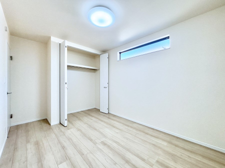 �q������ �q�������ɂ��������߂Ȏ��[�X�y�[�X�����Ղ�̋���