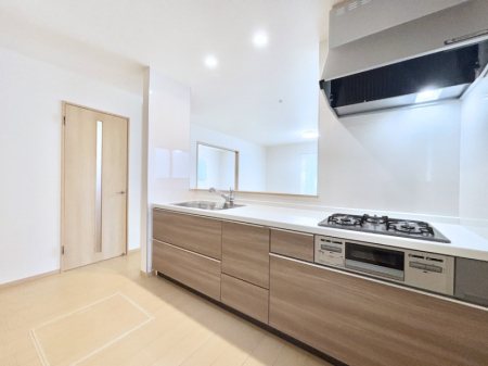 �L�b�`�� ��Ƃ肠��L�b�`���ł͂��Ƒ��Ɗy�������������ł��܂��B