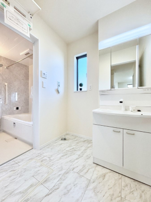 ���̑� �L�X�Ƃ�Ƃ�̂��郉���h���[�X�y�[�X�B  