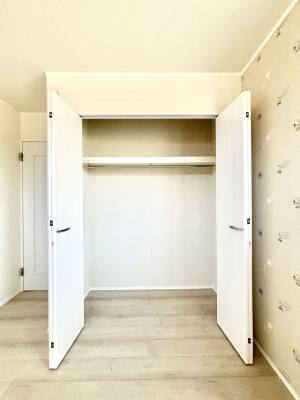 ���[ �����Ղ�̎��[�X�y�[�X�ŉ��K�ɕ�点���� 