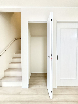 ���̑����� ���r���O���[�B�����Ɏ��[������ƕ����W�܂�LDK���X�b�L���Еt�������ł��ˁB  