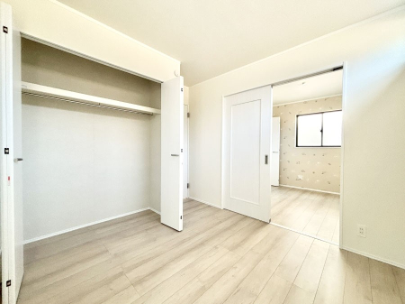 �q������ �q�������ɂ��������߂Ȏ��[�X�y�[�X�����Ղ�̋���