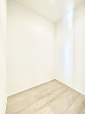 ���̑����� �����Ղ�̔[�˃X�y�[�X�ŉ��K�ɕ�点����   