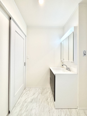 ���ʑ�E���ʏ� ���邢���ʏ��͖����̐g�x�x���y�����ł����Ⴂ�����ł��B