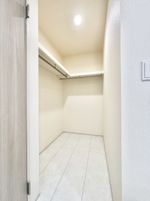 ���̑� ���ʏ��̃E�H�[�N�C���N���[�[�b�g�͉Ƒ��݂�Ȃŋ��L�ł��܂��B