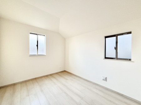 ���̑����� 2�ʍ̌����m�ۂ������邢��ԁB�Ƒ��݂�Ȃ����K�ȕ�炵����������݌v�ł��B