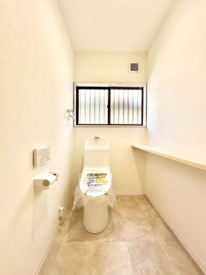 gC gC1K2KꂼɔzuĂĂƂĂ֗łB 