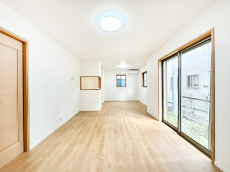 rO Ƒ̓₩Șbŕ܂閾邢rO