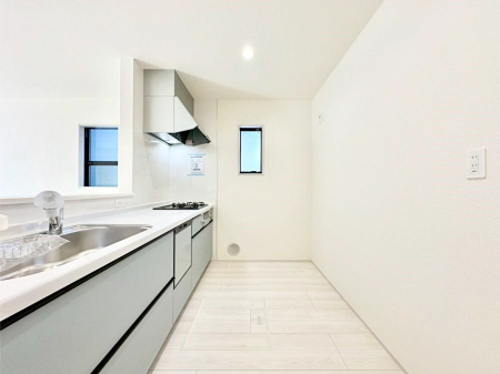 Lb` u₩ȕʂ蔲Lb`B̂Ŗ邭Cɂ𗧂܂B