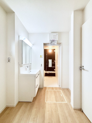 ̑ Ƃ̐ʃXy[XŒ̐gxxNN