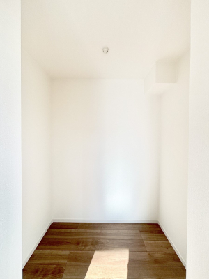 ̑ EH[NCN[[bgtŐԂLpł܂B