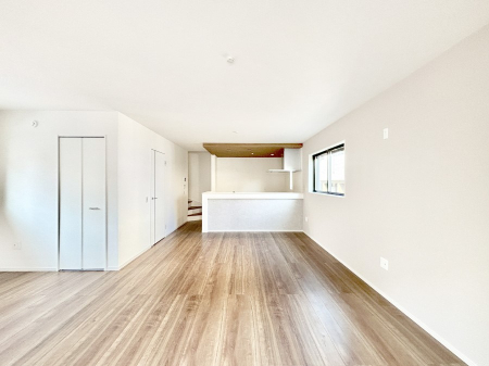 rO Ƒ̓₩Șbŕ܂閾邢rO 