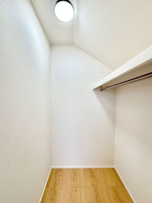 ���̑� �ߗނ��n���K�[�Ɋ|�����܂܎��[�ł���WIC�B�ߗނ̐������ڂ����₷���ĕ֗��ł��I