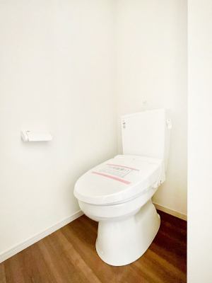 �g�C�� �g�C���͈��S�̂Q�ӏ��I���̃o�^�o�^������S�ł��B