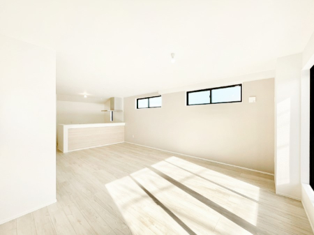 ���r���O �i�`�������e�C�X�g�̗D�����_�炩���F�g���̃t���[�����O���f�G�ȃ��r���O�ł��ˁB