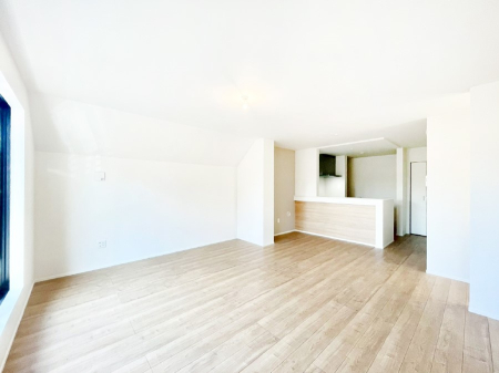 ���r���O �ǂ��ɂ��Ă��Ƒ��̂Ȃ������������R�~���j�P�[�V�������r���O�B