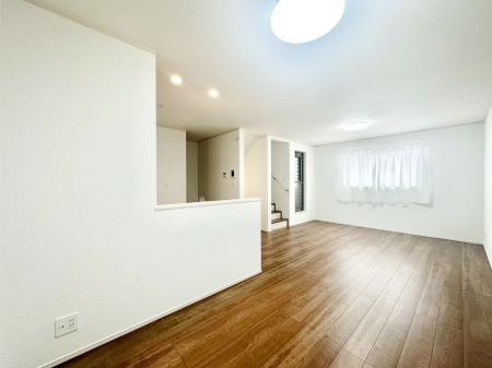 ���r���O �Z�ޕ��̌��������o�����A�C���e���A���l����̂��y���݂ȃ��r���O�ł��I �@