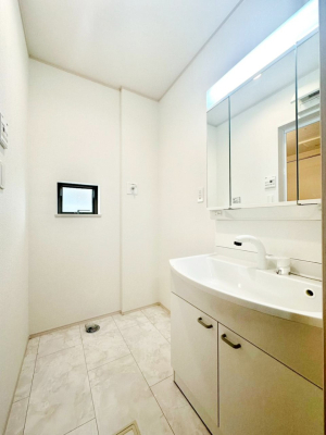 ���̑� �L�X�Ƃ�Ƃ�̂��郉���h���[�X�y�[�X�@